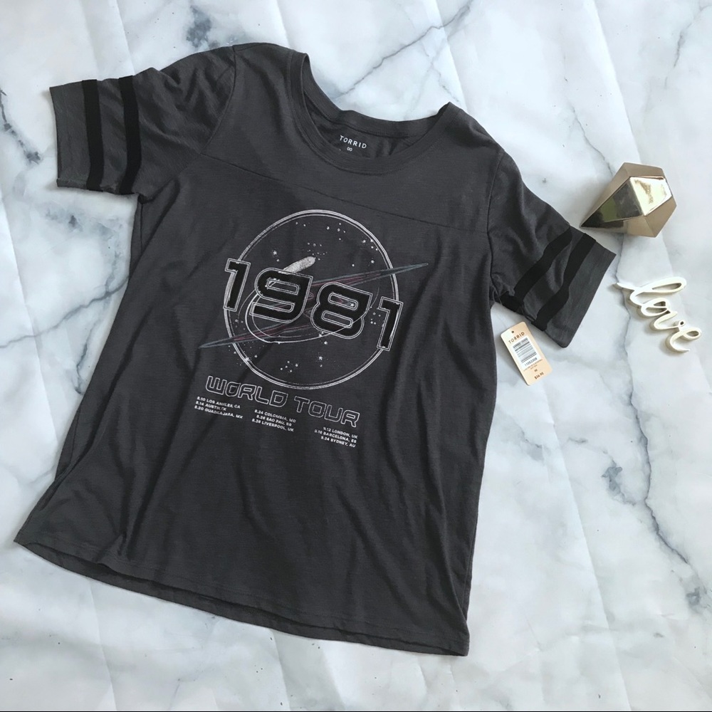 Torrid Tee Shirt Size 00